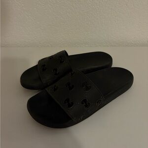 Authentic Rubber GG Gucci Slide Sandals